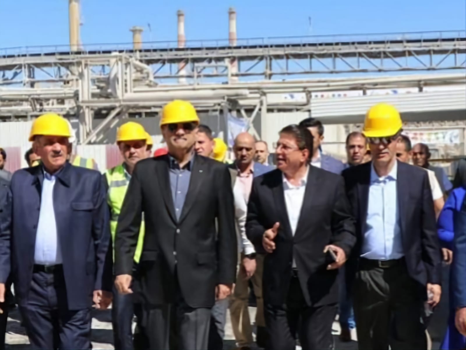 Al-Khasawneh inspects the industrial complex of the Phosphate Company and inaugurates the 'Phosphoric Acid Tanks' and 'Aluminum Fluoride Packaging' projects.